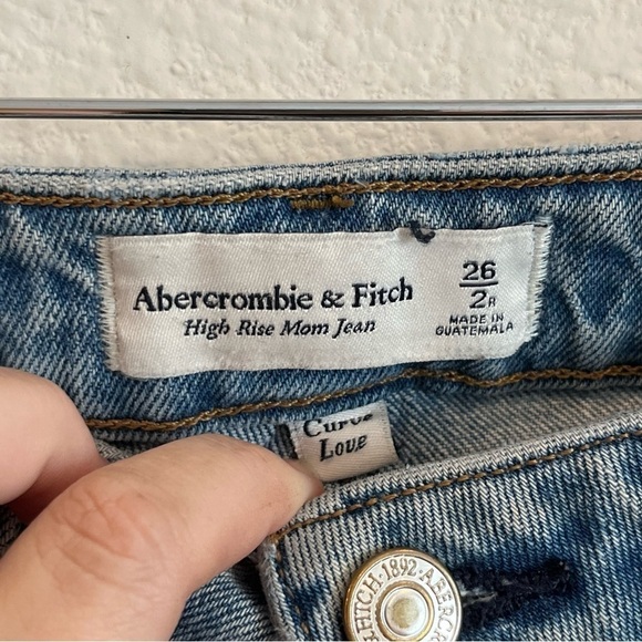 Abercrombie and Fitch curve love high rise mom jeans size 26 light distressing - Picture 2 of 14